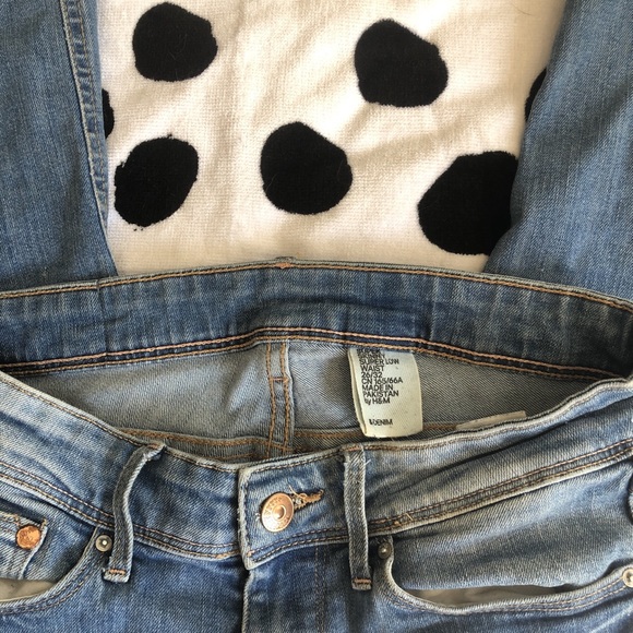 H&M Jeans - Picture 2 of 3